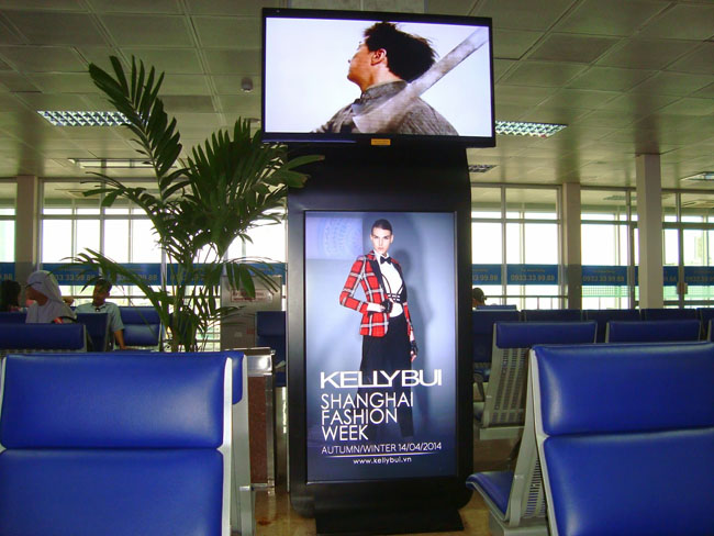 Quảng cáo ở sân bay: Chọn ga đến hay ga đi?